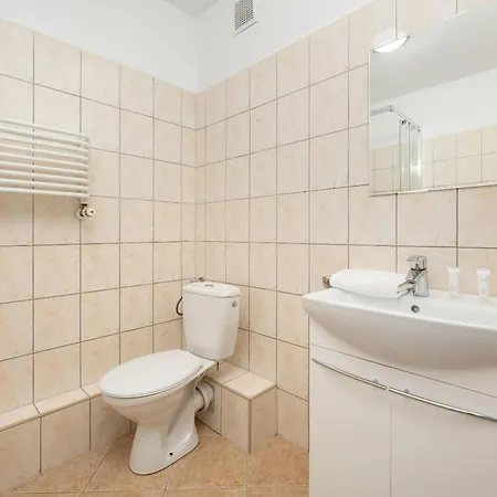 Jasne I Przytulne Blisko Parku We Wroclawiu By Renters * Wrocław